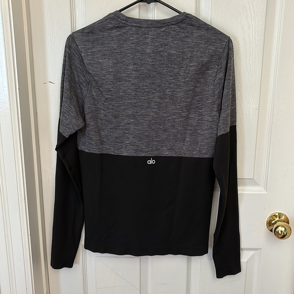 Alo black & grey top size S